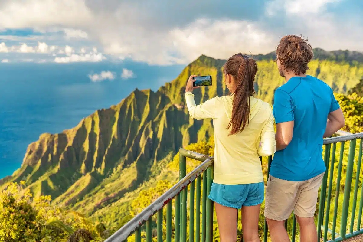 Hawaii Introduces New Initiative to Address Disrespectful Tourist Behavior