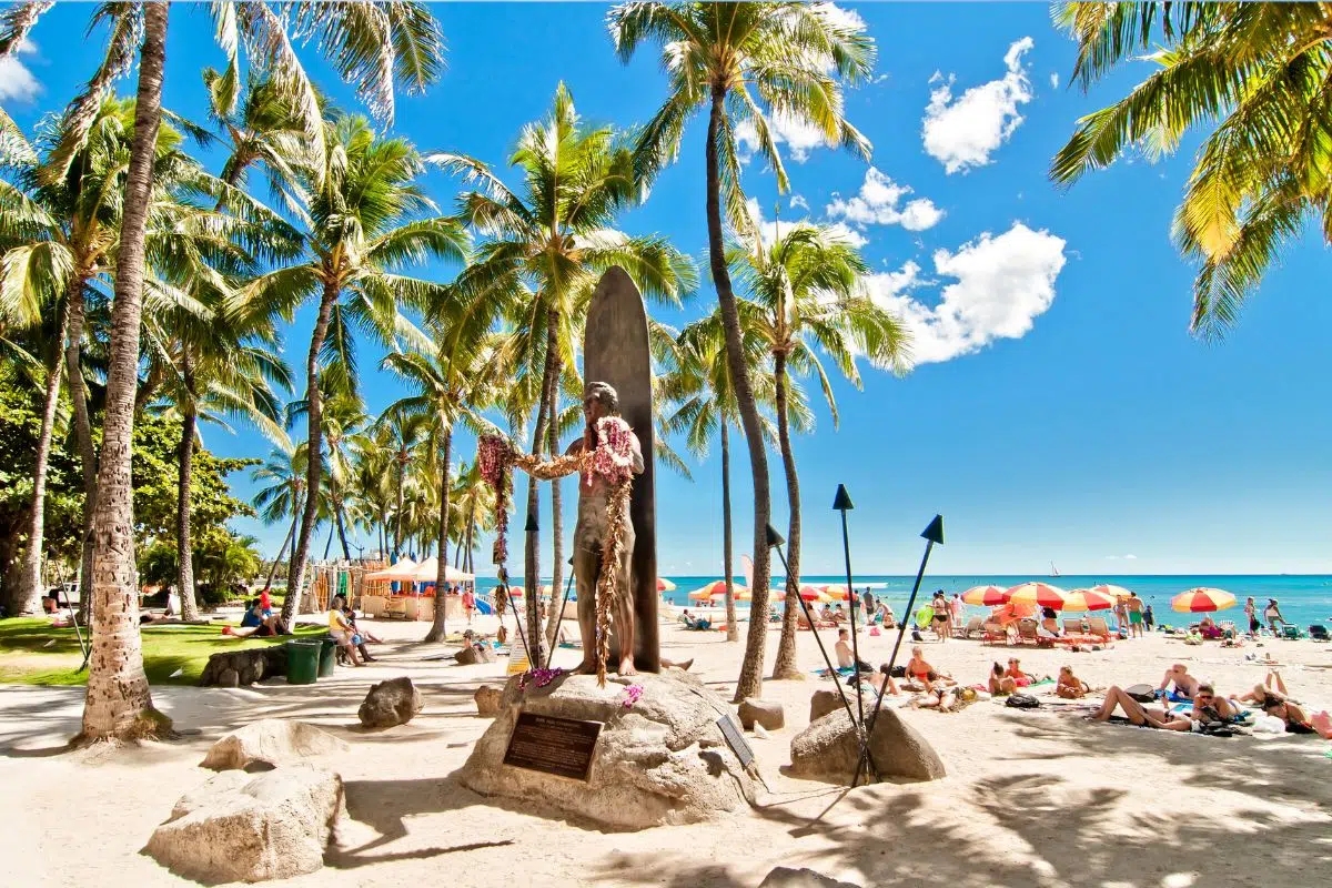 Despite High Prices, Record Numbers of Travelers Flock to Hawaii