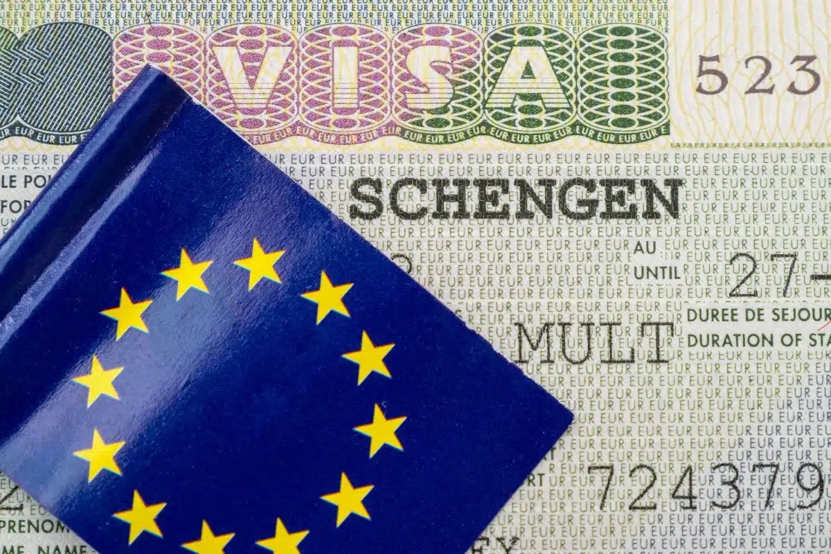 EU Postpones Implementation of New Travel Authorization and Fee for Non-EU Visitors Until 2025